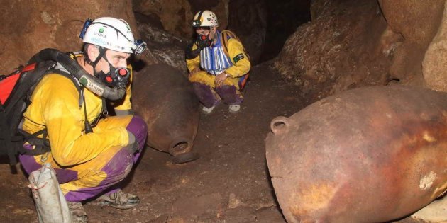 Ancient Wine Discovery Rewrites Sicily's Prehistoric History