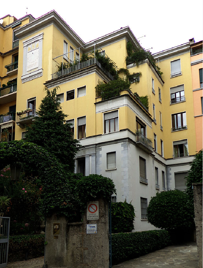 Casa della Meridiana by Giuseppe De Finetti, Milan