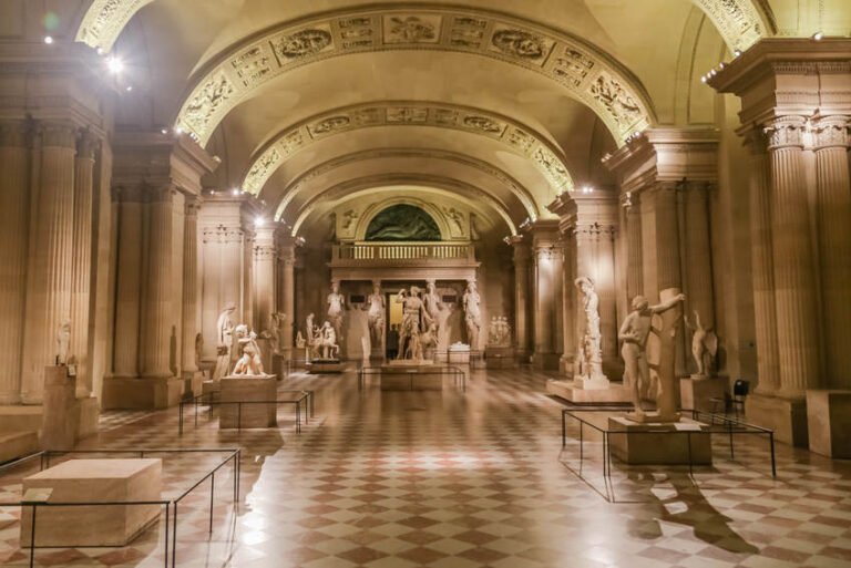Exhibition Spaces and Showrooms Across Italy