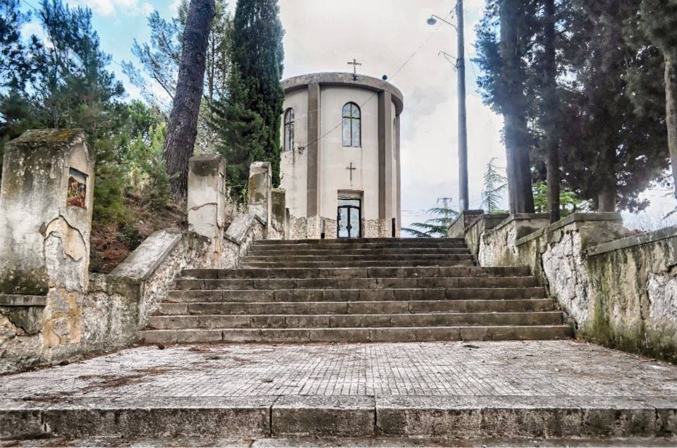 Chiesa, Borgo Petilia, Caltanissetta