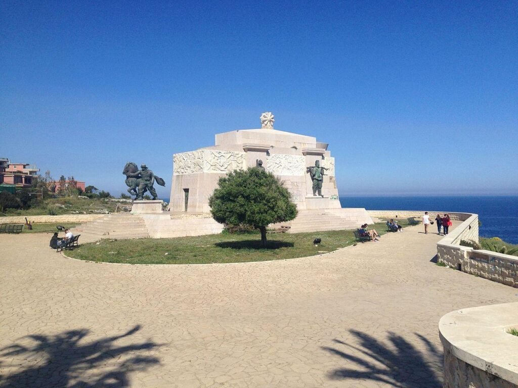 Monumento ai Caduti d'Africa, Romano Romanelli, Syracuse, 1938