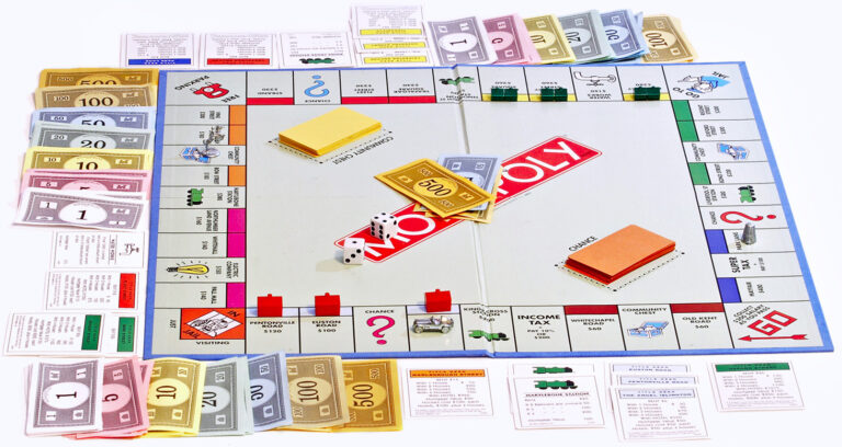 Virtual World Monopoly: Heritage Gamification
