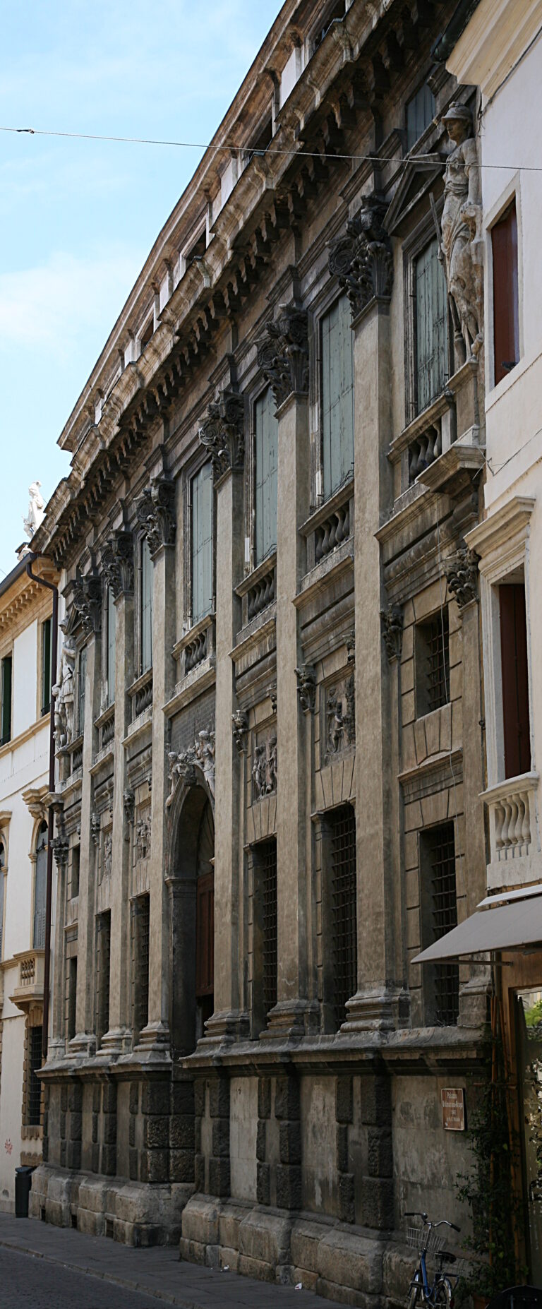 Palazzo Valmarana Braga: War and Architectural Loss