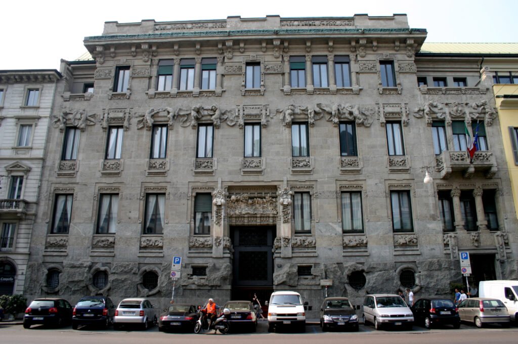 Photo: Palazzo Castiglioni, Milan, via Wikimedia Commons