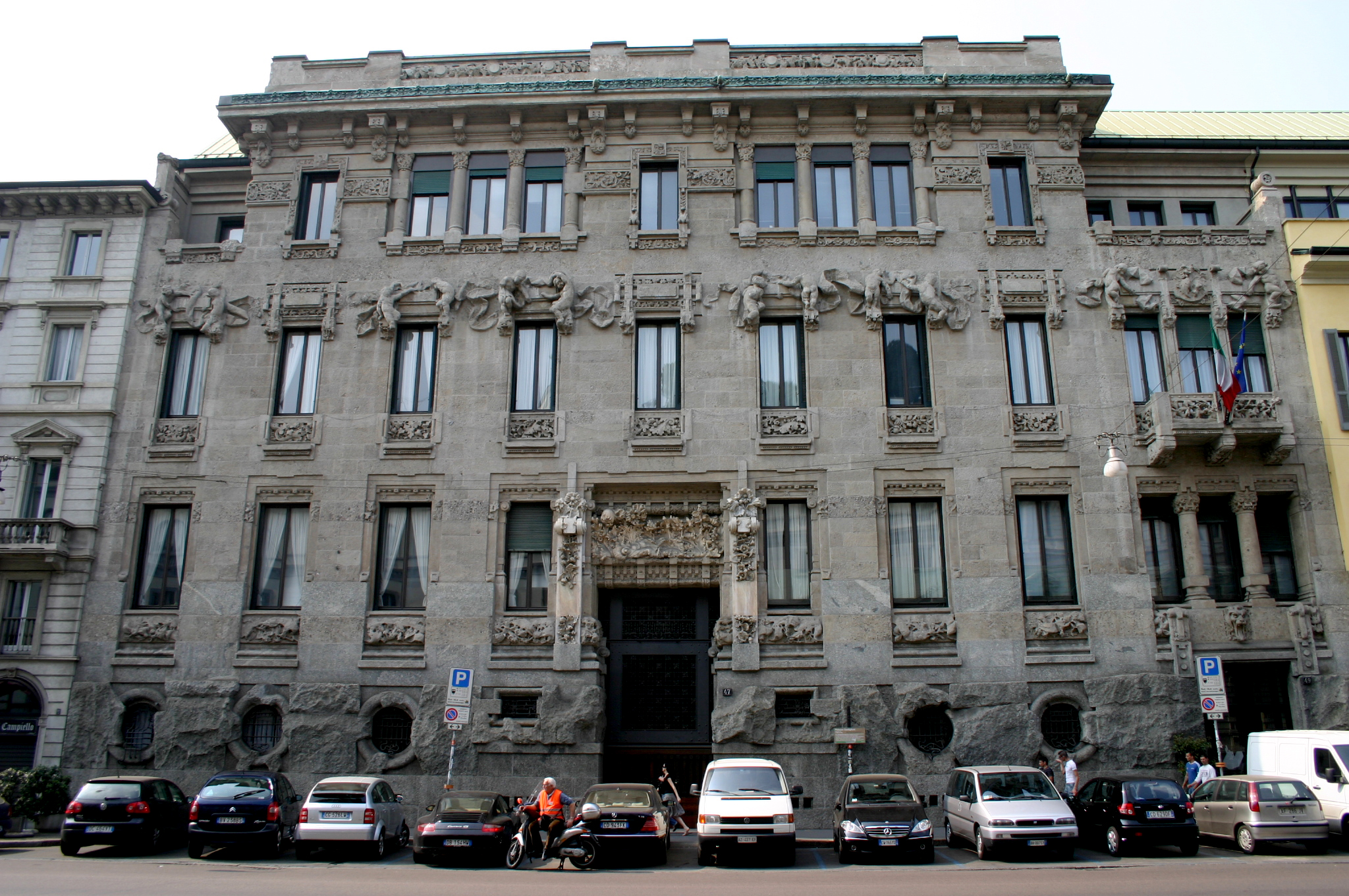Palazzo Castiglioni