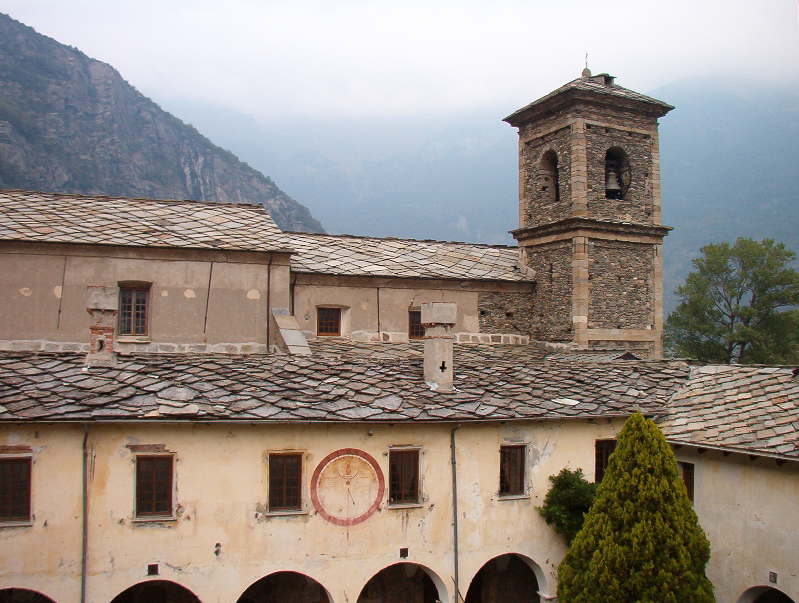 File:Abbazia di Novalesa cappella SMaria.JPG
