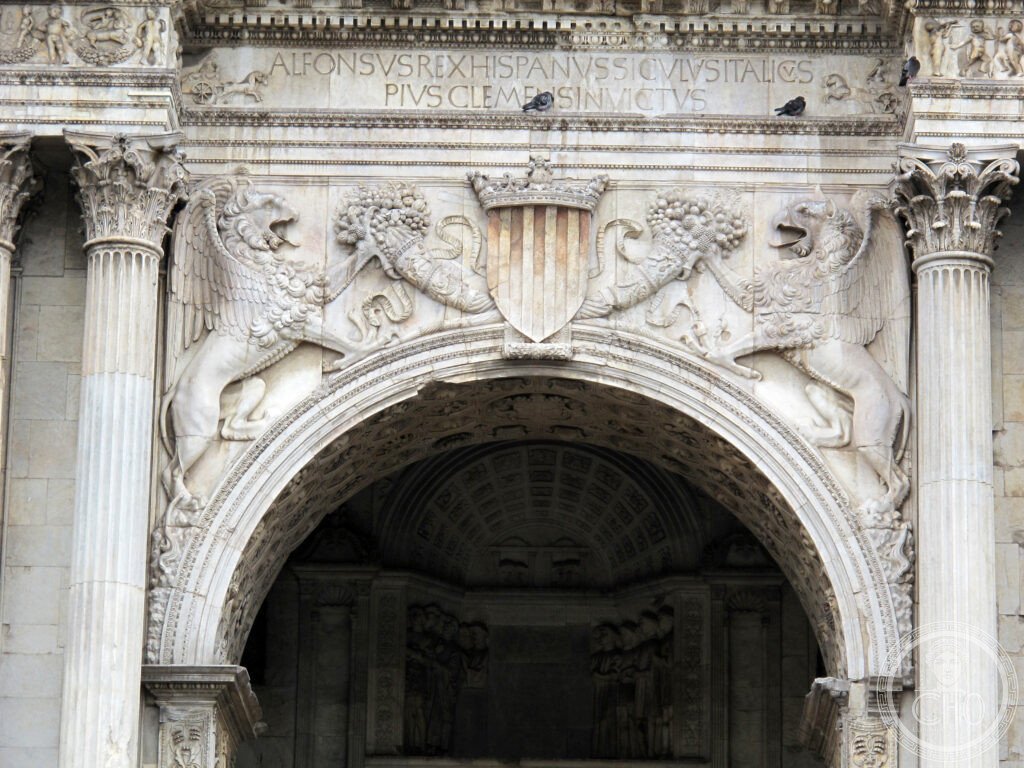 Castel Nuovo (Naples) - Triumphal arch