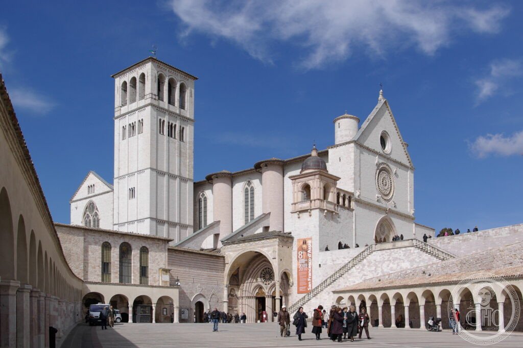 Assisi Basilica San Francesco Giotto Cimabue 1228 Umbria stigmate chiesa superiore inferiore UNESCO 2000