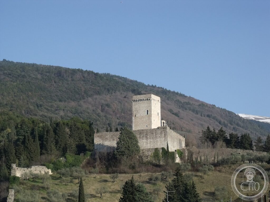 Rocca Minor — via Wikimedia Commons
