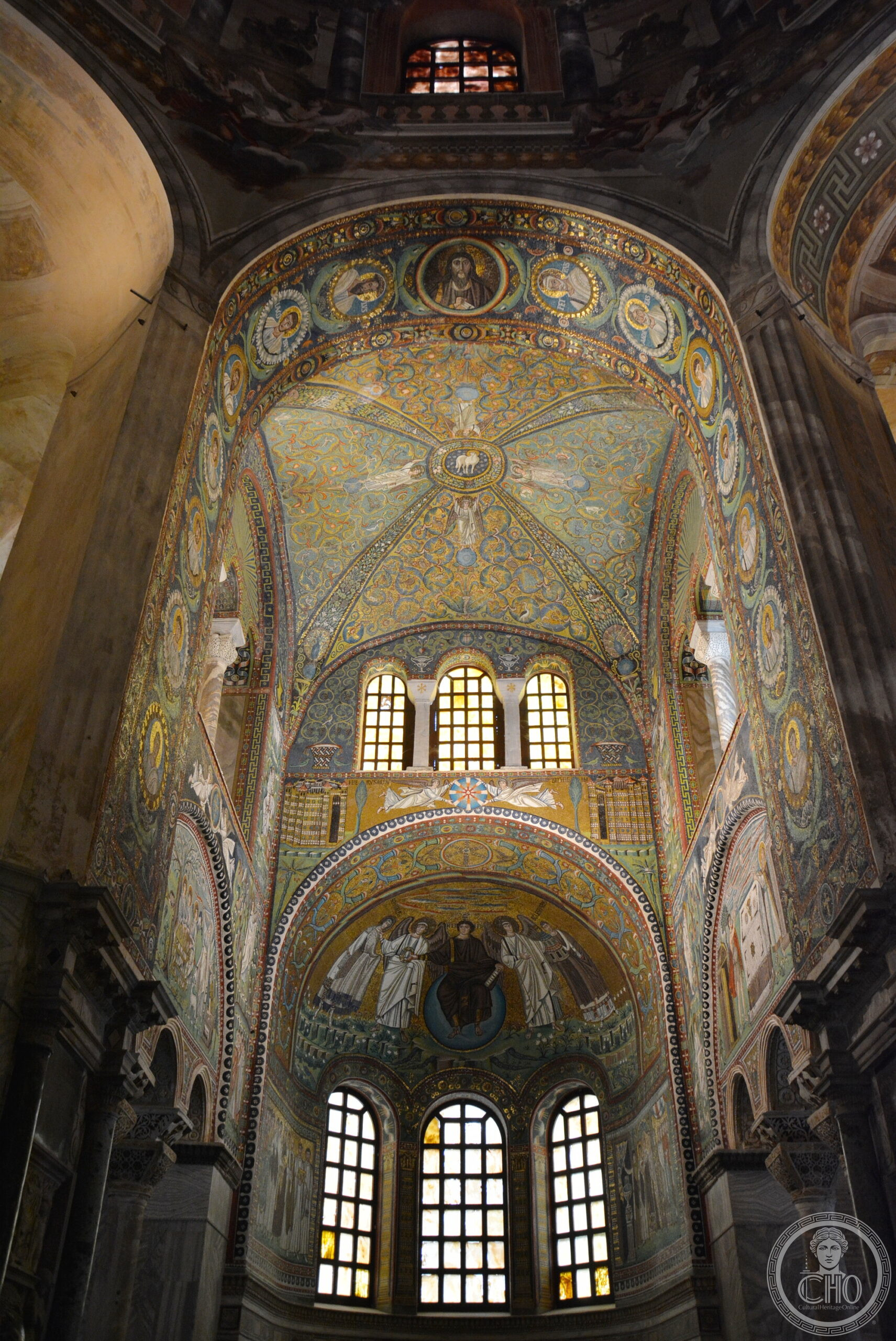 Ravenna, Basilica of San Vitale, presbyterium (completed 547) 