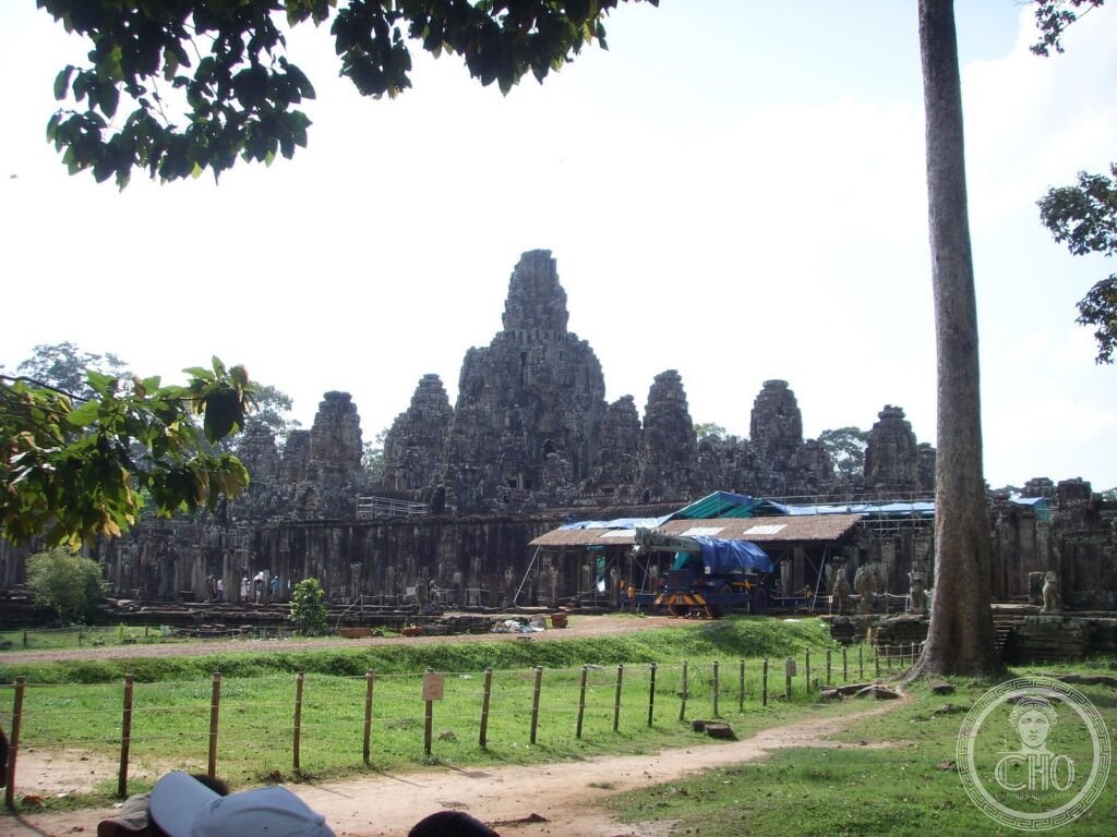 Bayon Angkor Thom face towers giant stone faces Jayavarman VII Khmer Cambodia UNESCO Angkor