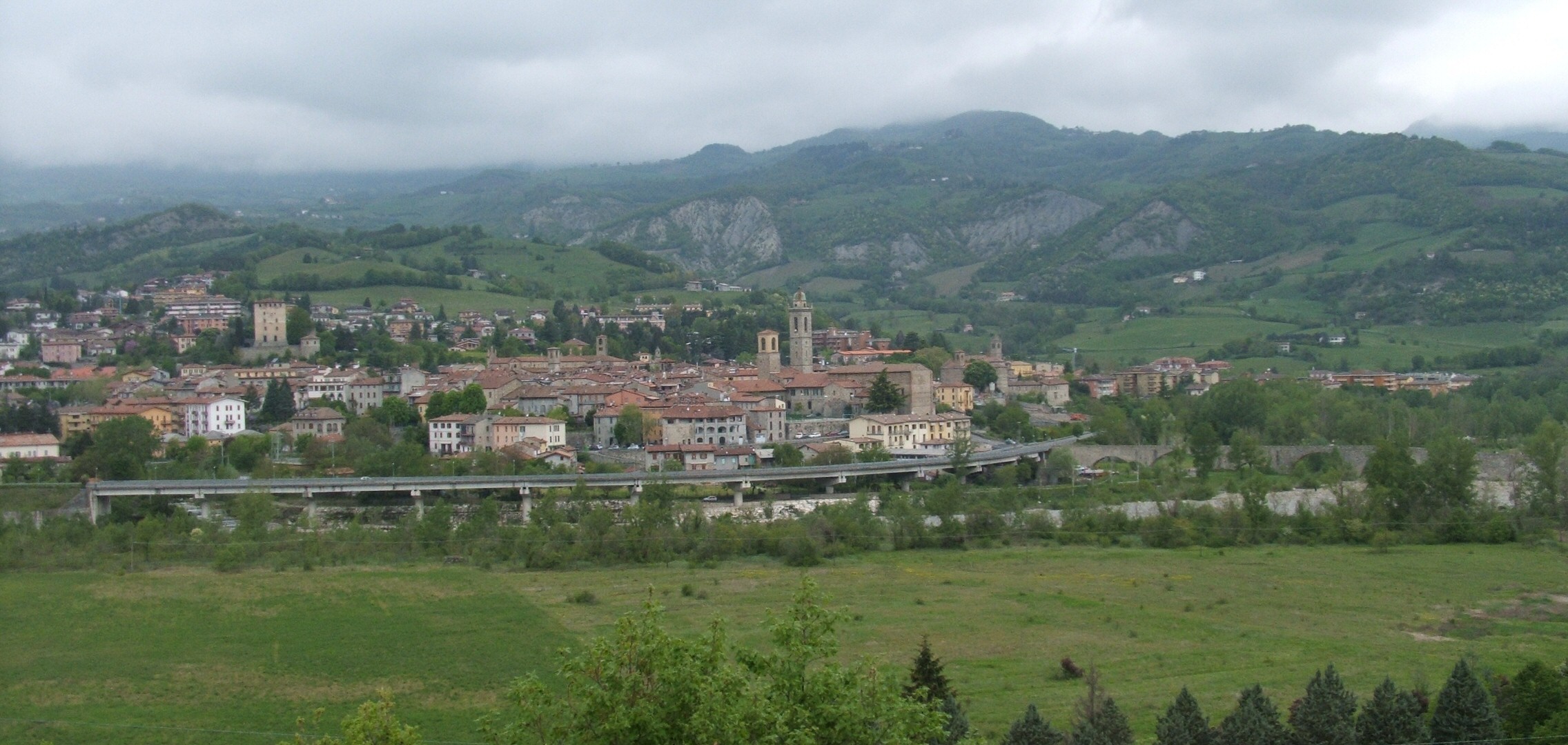 File:San Colombano sepulchral ark.jpg