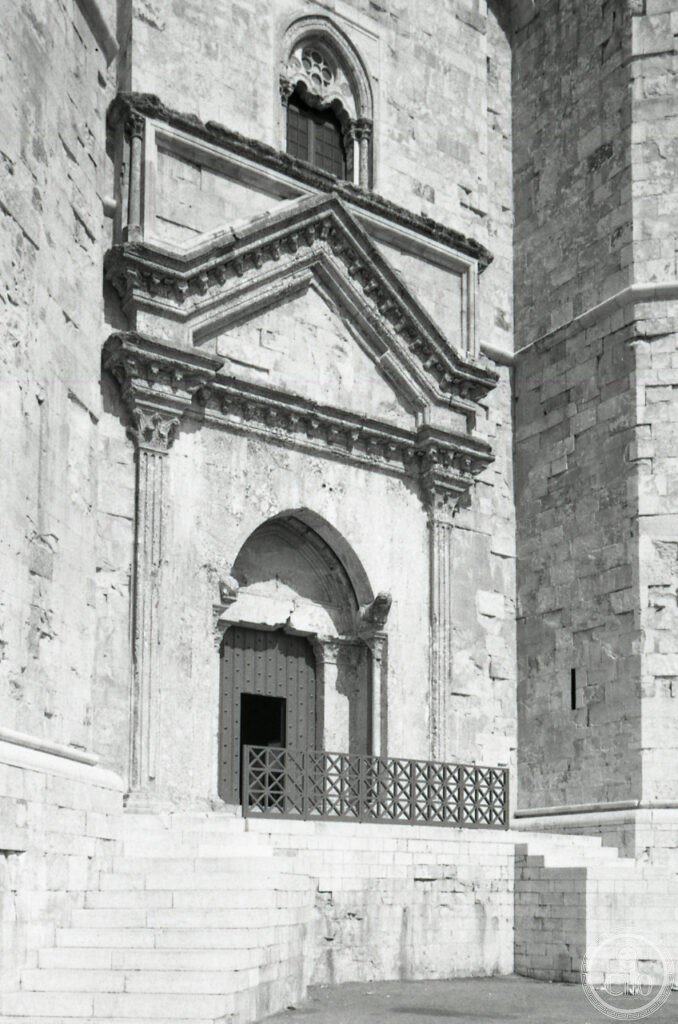 Castel del Monte Apulia Puglia Frederick II Hohenstaufen octagonal castle 1240-1250 UNESCO 1996 astronomical alignments