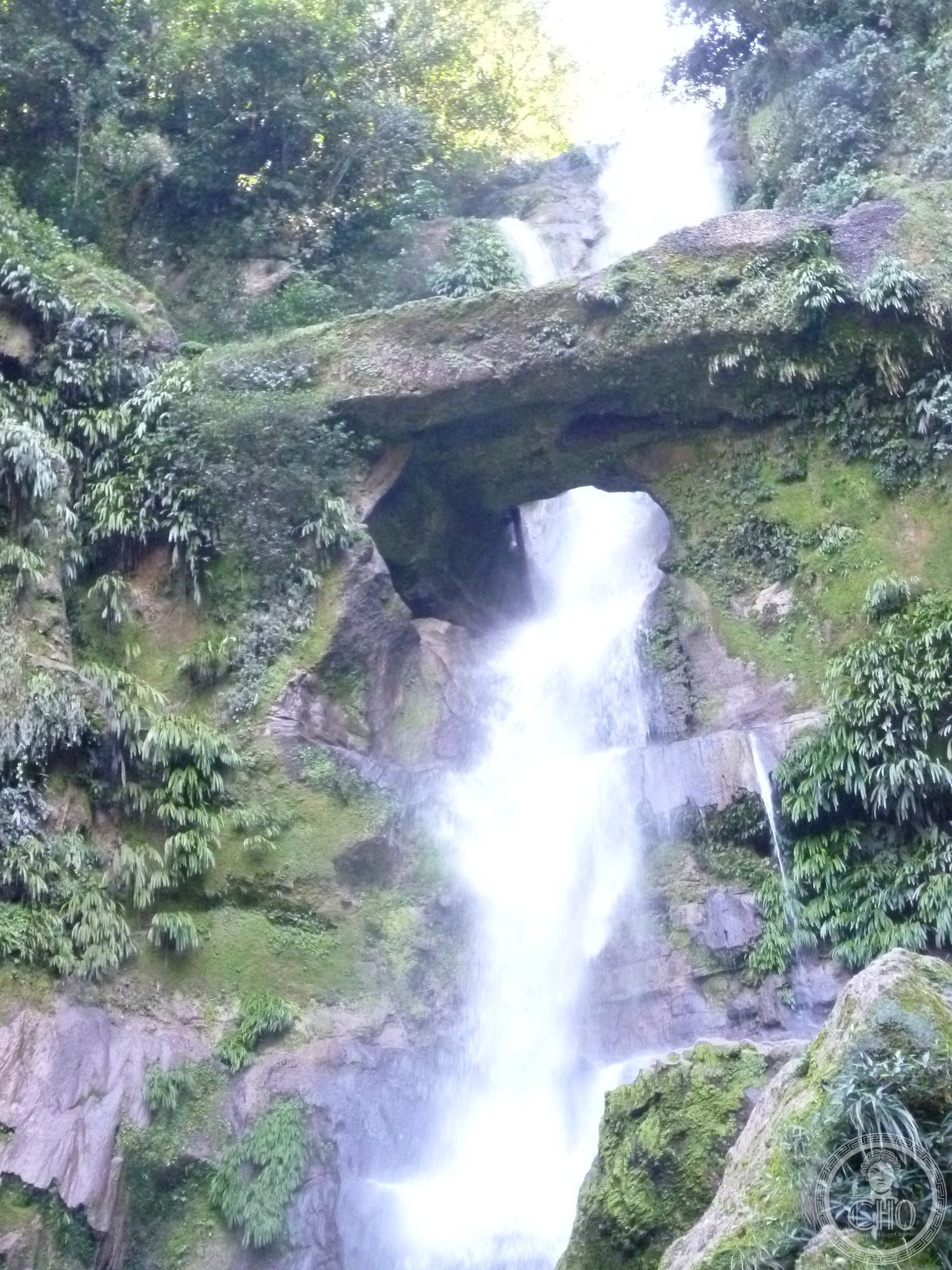 Cataratas del Breo waterfall in Río Abiseo National Park, Peruvian Andes — a misty cloud forest canyon with endemic yellow-tailed monkey habitat and pre-Inca ruins