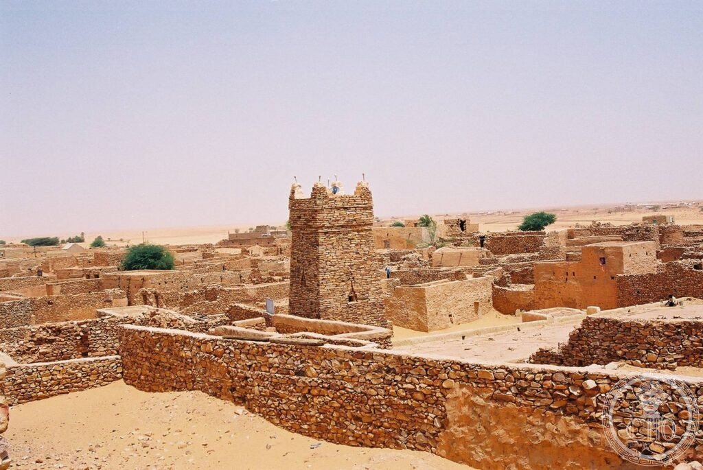 Chinguetti Mauritania mosque minaret Sahara holy city ancient manuscripts UNESCO World Heritage