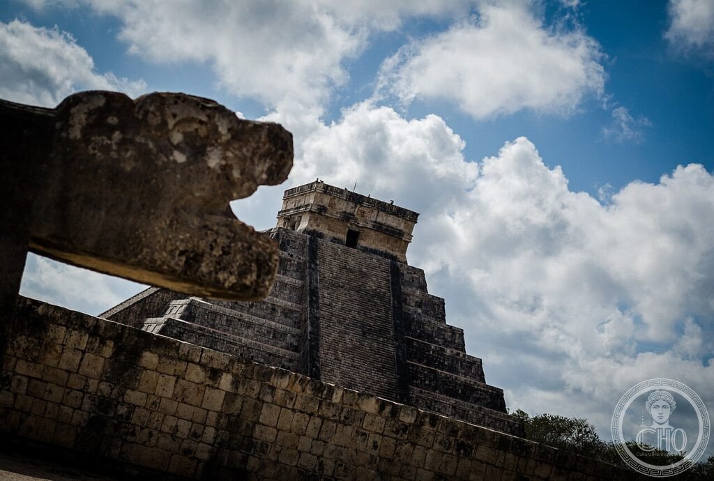 El Castillo pyramid Temple of Kukulcán Chichén Itzá Yucatán Mexico UNESCO World Heritage Maya