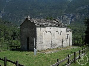 File:Abbazia di Novalesa cappella SMaria.JPG