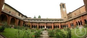 File:AbbaziaChiostro.jpg