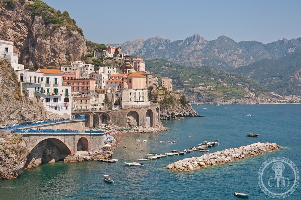 File:Atrani (Costiera Amalfitana, 23-8-2011)