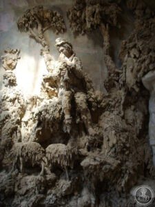 File:Grotta del buontalenti, prima sala 05.JPG