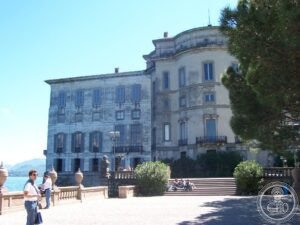 File:Isola Bella - Palazzo Borromeo - panoramio.jpg