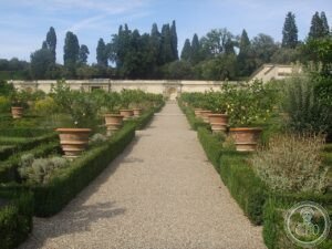 File:Parco di Castello 1.JPG