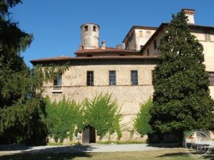 File:Saluzzo-Castello della Manta.jpg