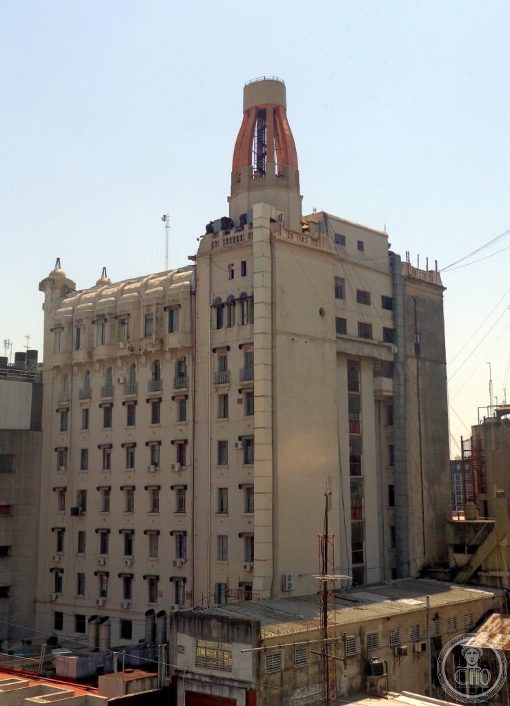 Galería Güemes Buenos Aires, ornate Art Nouveau glass dome and ironwork turret above Florida Street