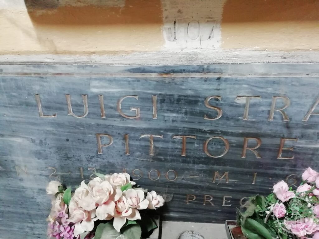 Arco con le tombe della famiglia Stracciari nel Chiostro VI, sotterraneo di pone