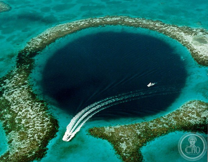 The Great Blue Hole — via Wikimedia Commons