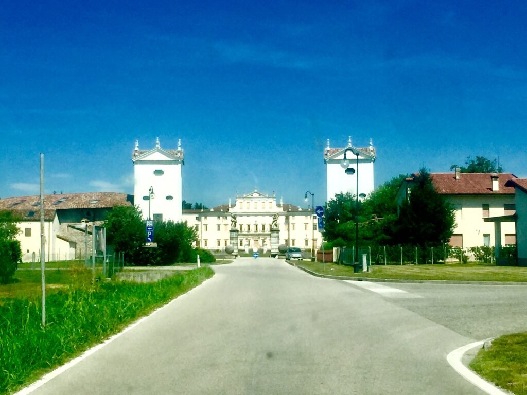 Villa Manin — Foto: Carla Szathvary
