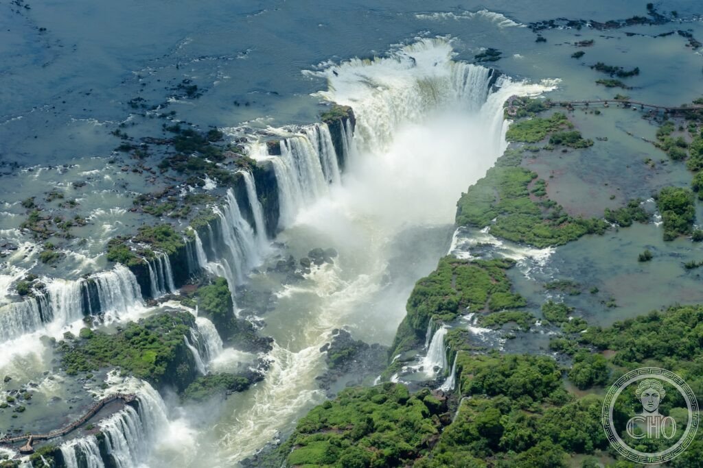 Iguazu Falls Argentina Brazil Garganta del Diablo Devil's Throat waterfall panorama UNESCO World Heritage subtropical rainforest