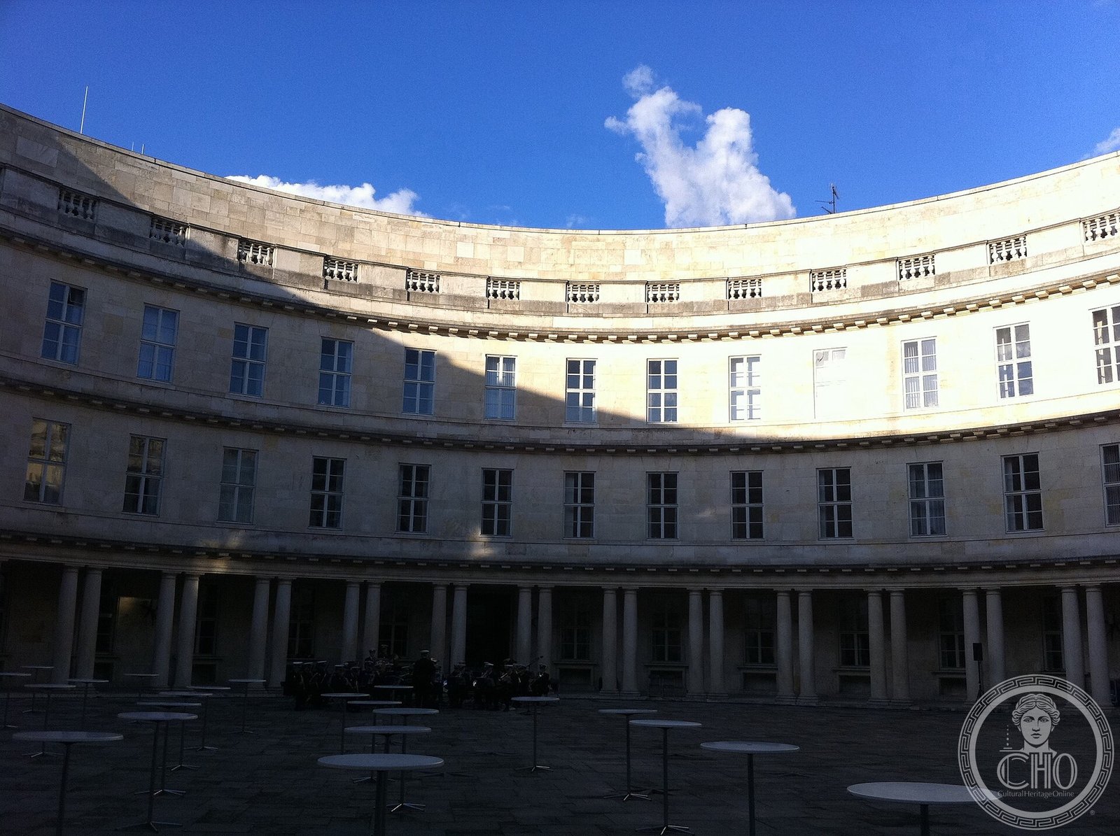 Politigården Copenhagen round courtyard colonnade of Doric columns Nordic Classicism Hack Kampmann Aage Rafn