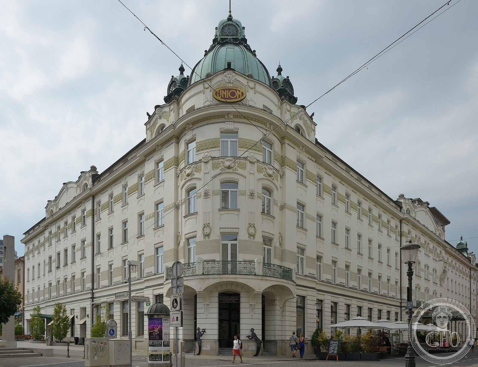 Grand Hotel Union — exterior