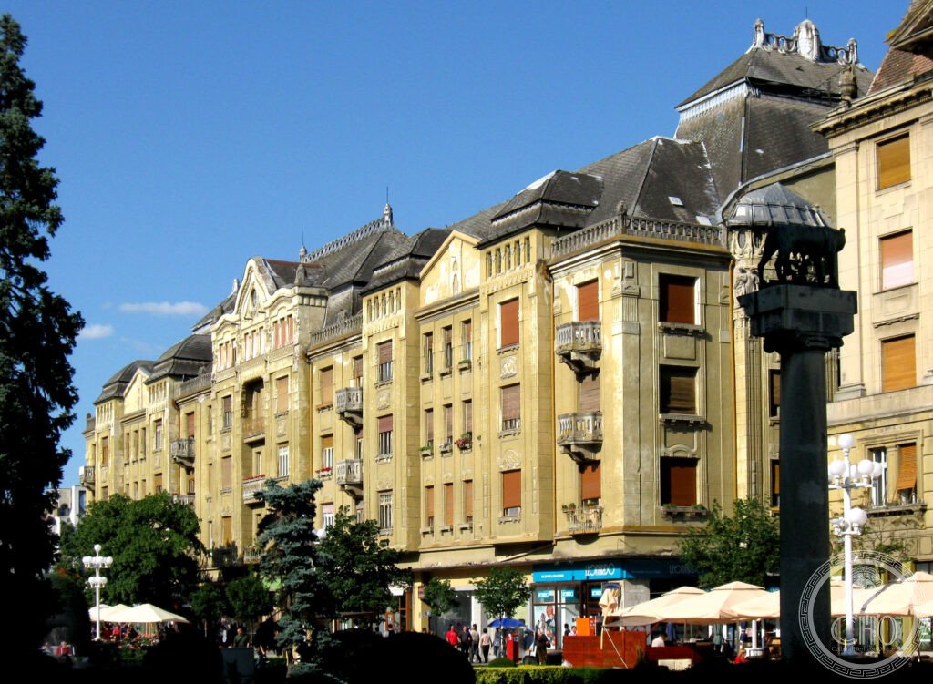 Löffler Palace Timișoara, three-entrance Secession façade on Victory Square