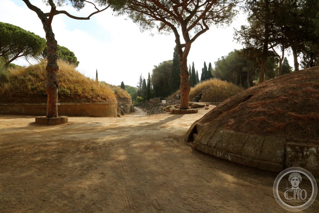 Necropoli Banditaccia Cerveteri tumuli etruschi 700 BCE strada dei morti Lazio UNESCO 2004