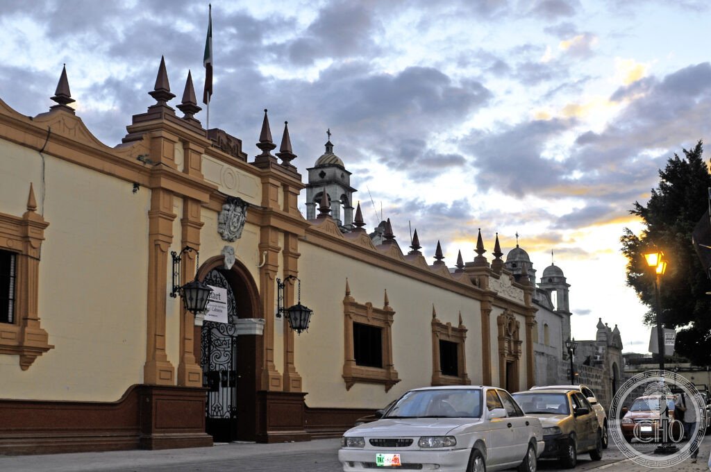 Oaxaca de Juárez Mexico historic centre green stone Santo Domingo church colonial architecture UNESCO World Heritage Zapotec culture mountains