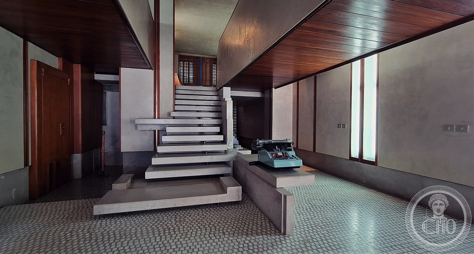 Negozio Olivetti Venice exterior Carlo Scarpa Piazza San Marco modernism 1957