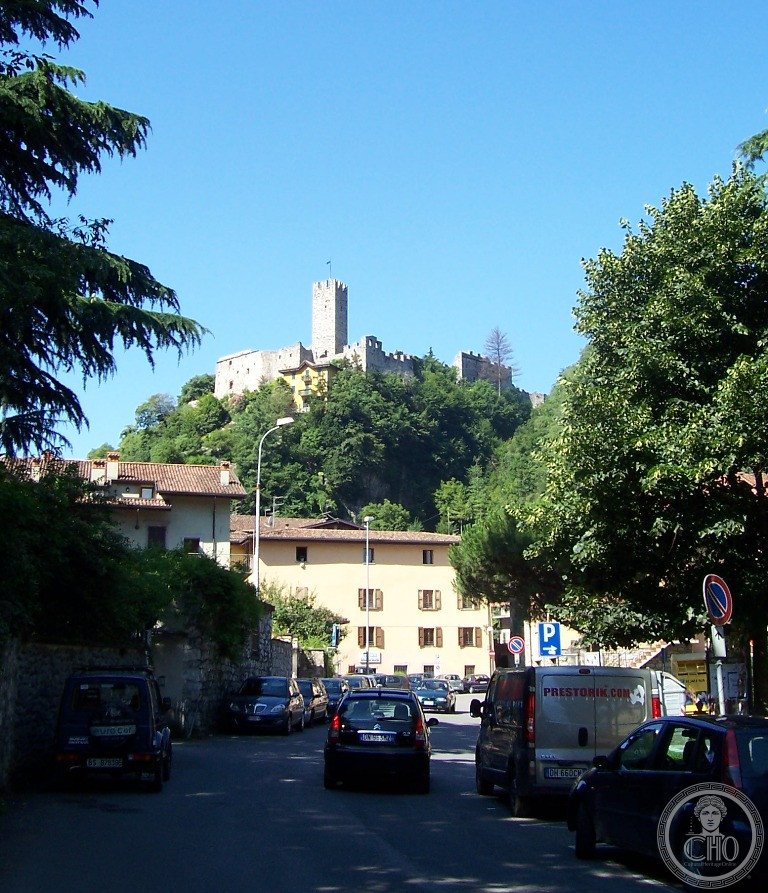 Breno Castle — via Wikimedia Commons