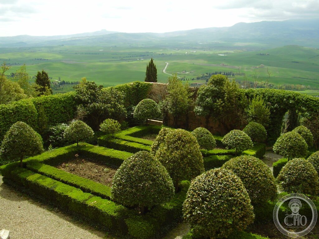 Piccolomini_Gardens.JPG