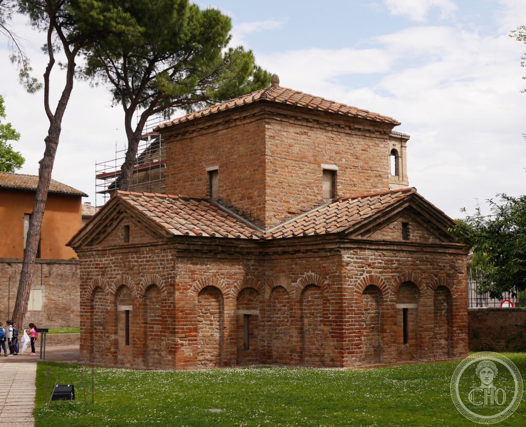 Ravenna San Vitale Byzantine mosaic Justinian Theodora 547 CE early Christian monuments UNESCO 1996