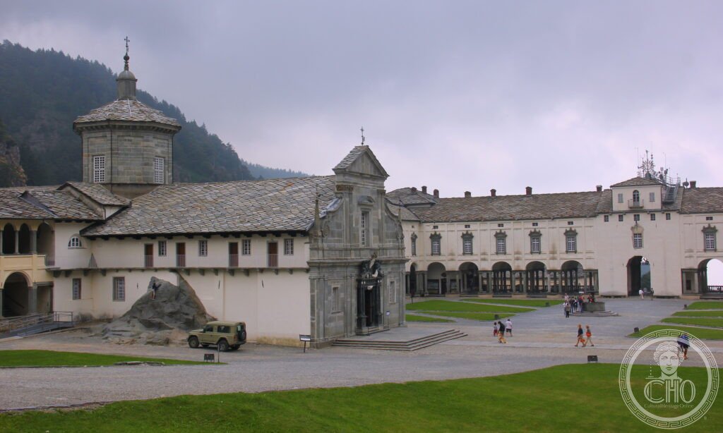 Sacro Monte Oropa santuario Madonna Nera Biella basilica Juvara 1720 piemonte UNESCO 2003
