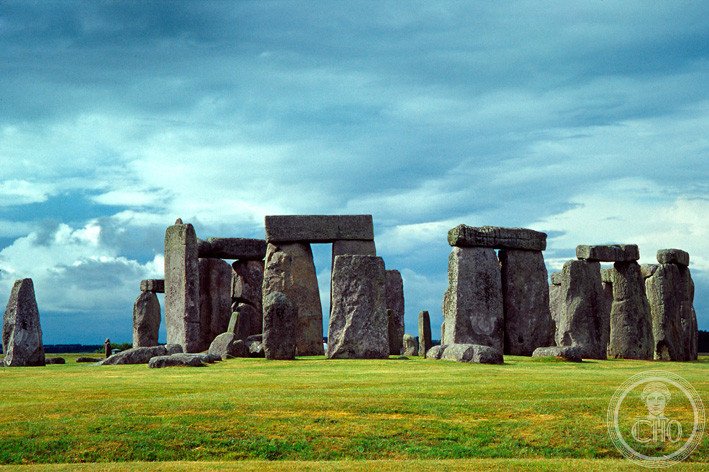 Stonehenge Wiltshire sarsen trilithon stones Neolithic Bronze Age prehistoric monument UNESCO UK