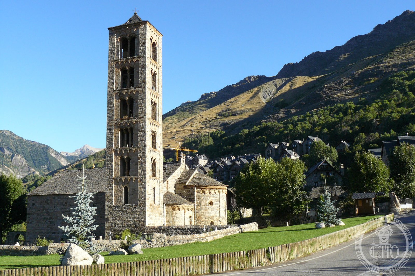 La chiesa di Sant Climent de Taüll nella Vall de Boí, Romanico catalano