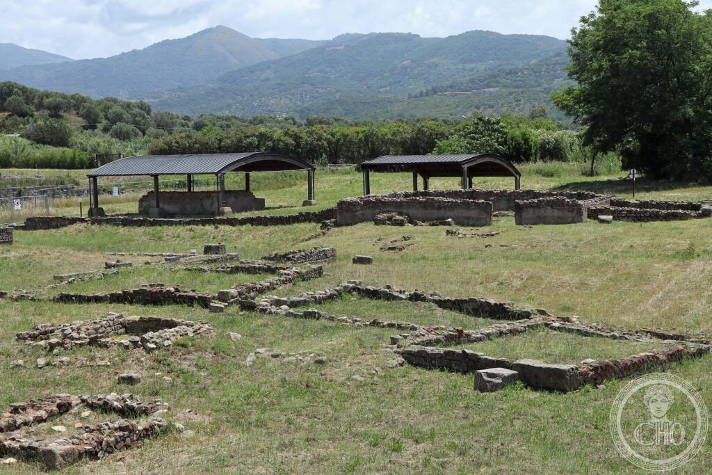 Archaeological park of Elea – Velia — via Wikimedia Commons