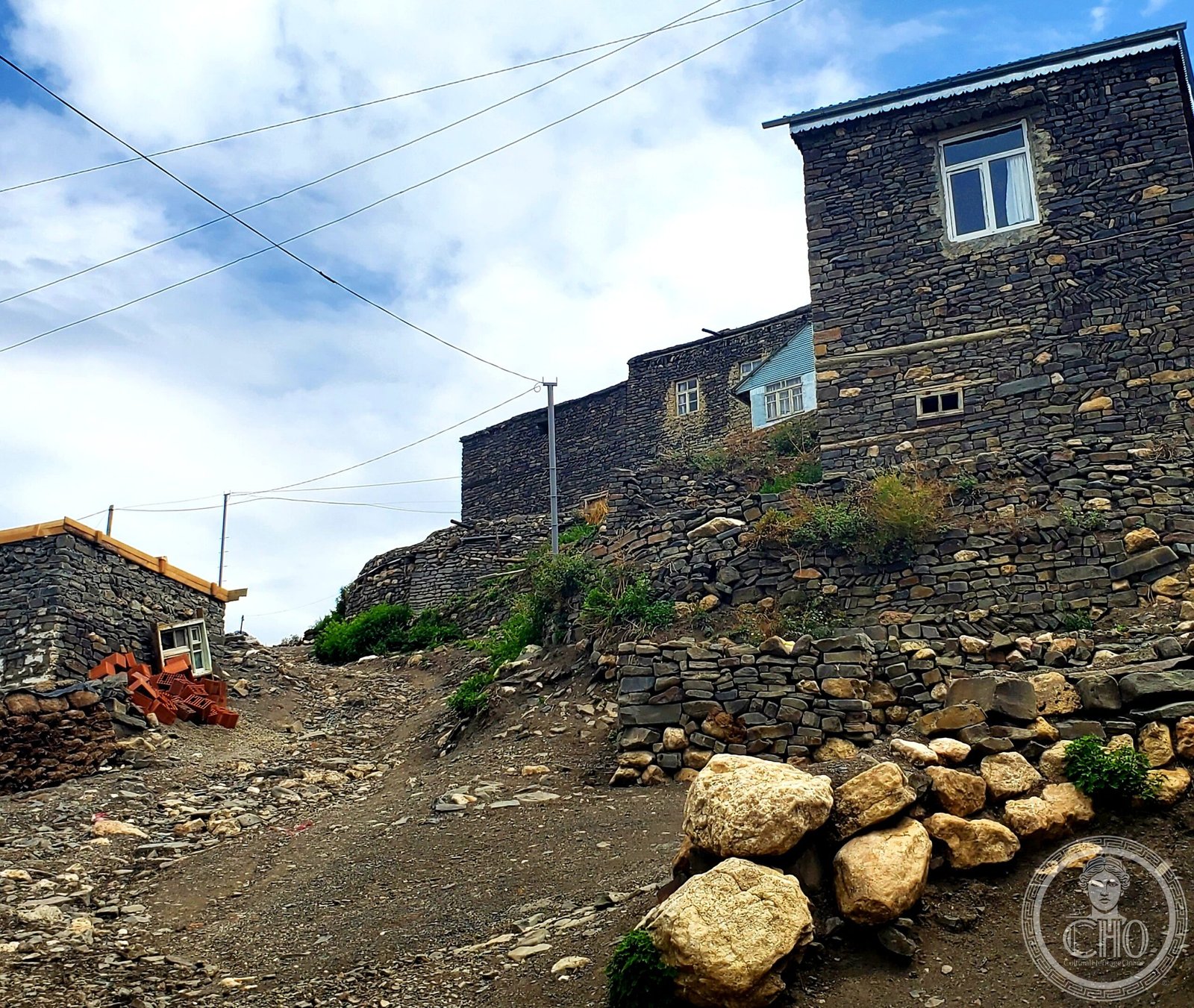 Il villaggio di Khinalig sulle montagne del Caucaso, Azerbaigian