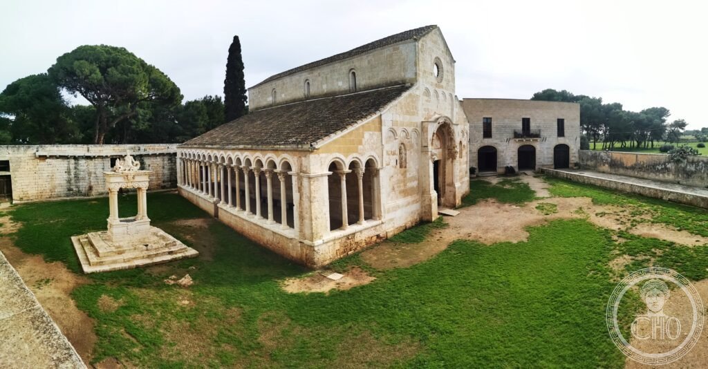 Abbazia Santa Maria di Cerrate Squinzano Lecce Puglia facciata romanica XII sec portale lunetta affreschi FAI