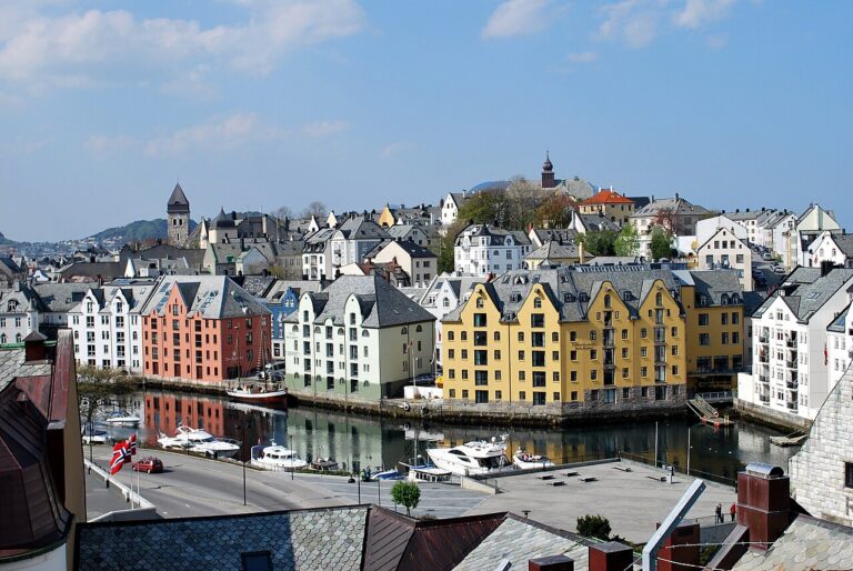 Ålesund — The Art Nouveau Town Reborn from Fire