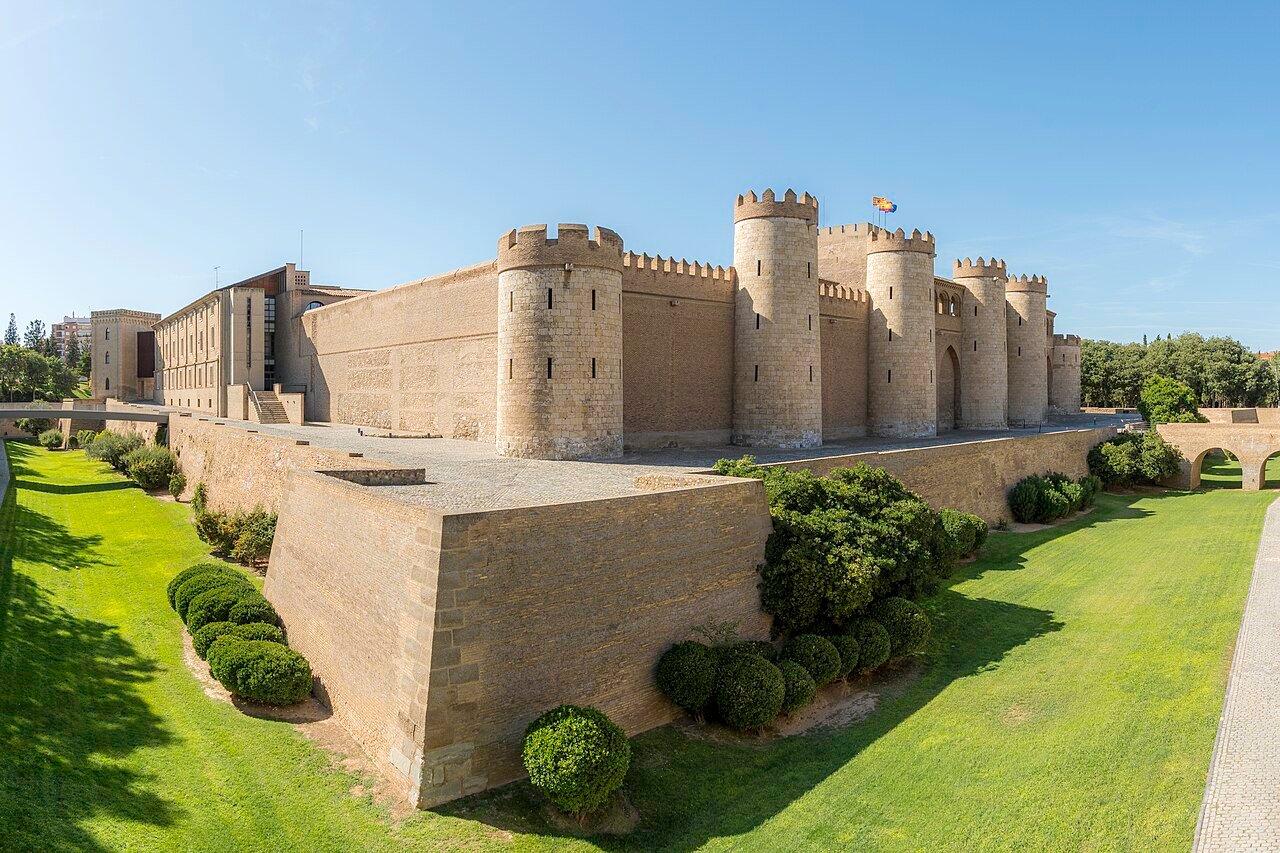 L'Aljafería di Saragozza: il palazzo medievale islamico-mudéjar simbolo dell'Aragona, Spagna