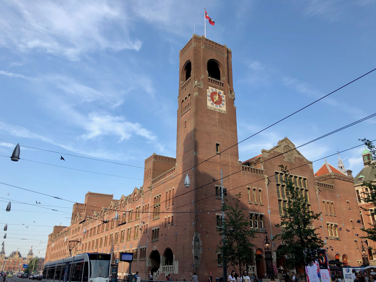 Beurs van Berlage Amsterdam red brick rational facade Hendrik Petrus Berlage 1903 Damrak canal